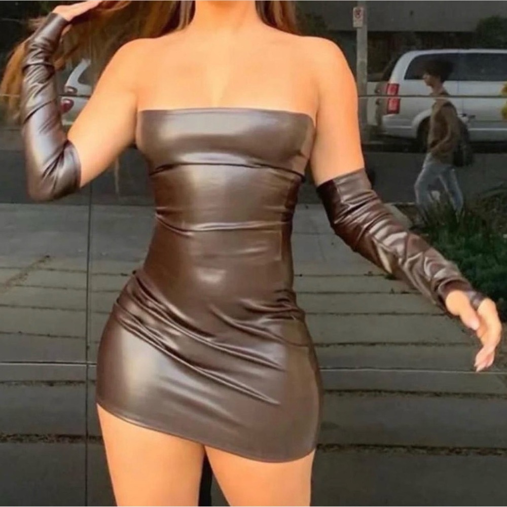 Chic Strapless Leather Dress in Brown